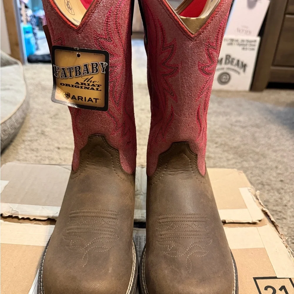 Ariat Fatbaby Boots in Brown and Pink - Picture 3 of 7